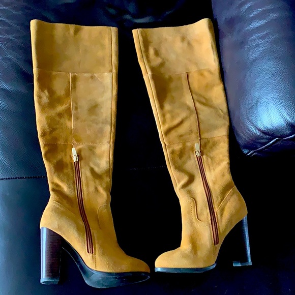 💯% Suede Over The Knee Boots - Picture 2 of 4